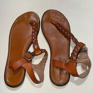 American Eagle Sandals